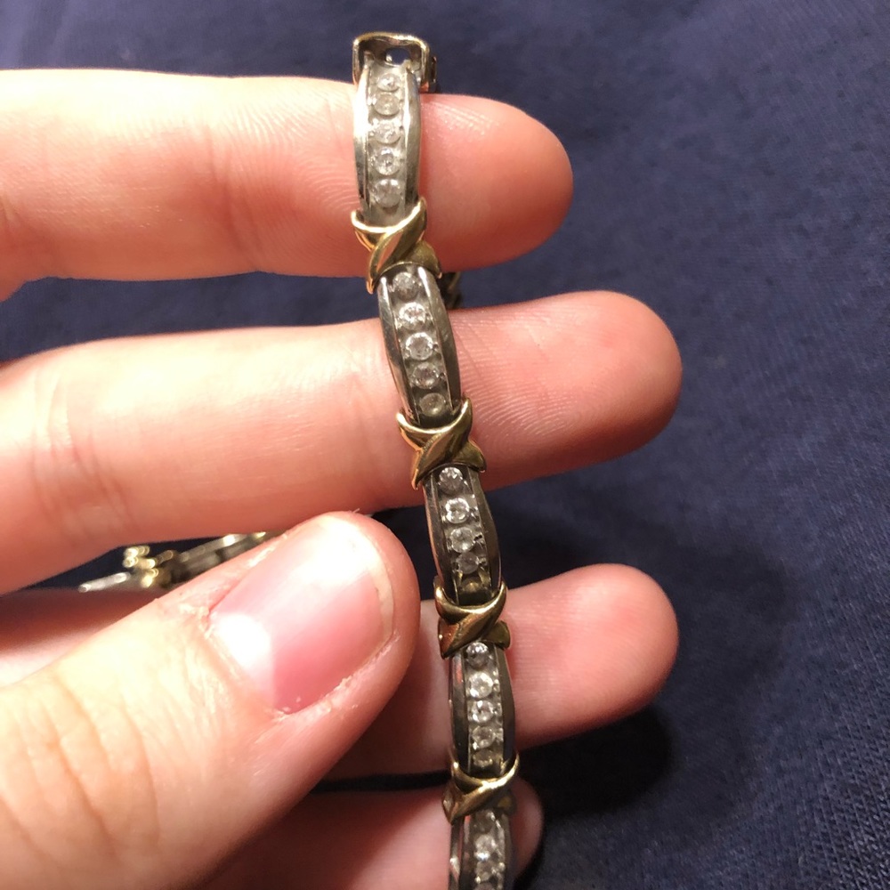 Diamond tennis bracelet